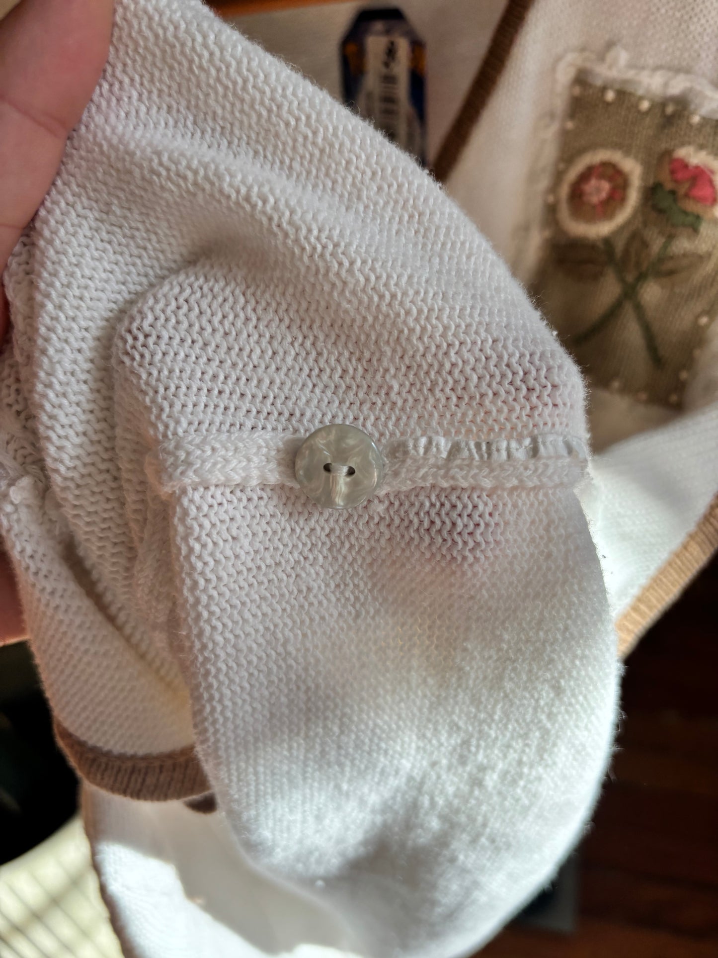 size flex cream with pink flowers VINTAGE vest - knit