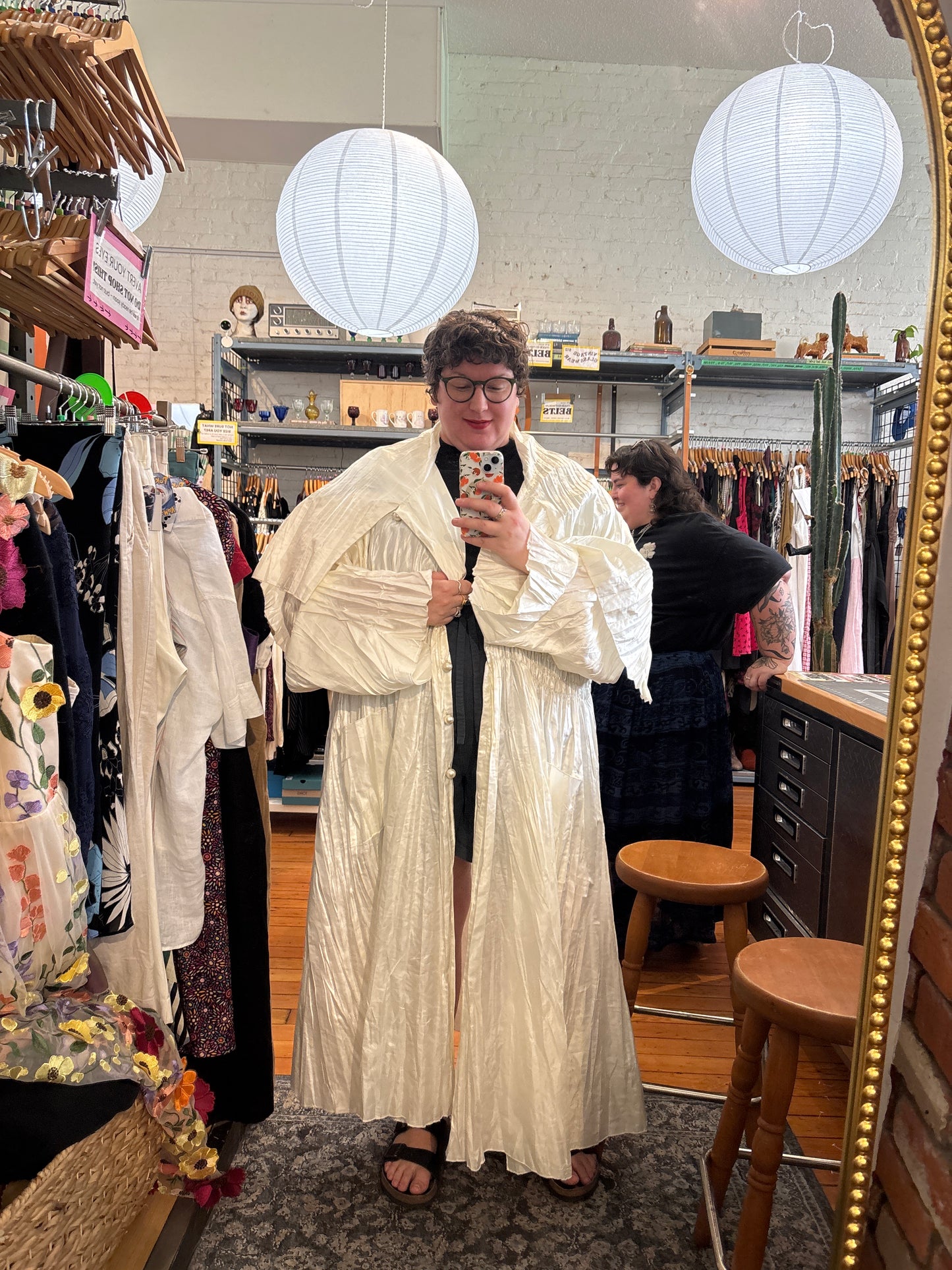 size flex white crinkle satin VINTAGE Linda Lundstrom jacket - drama