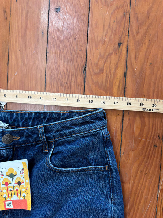 NWT Lucy & Yak size 32R (waist ) mid wash Dana Jeans