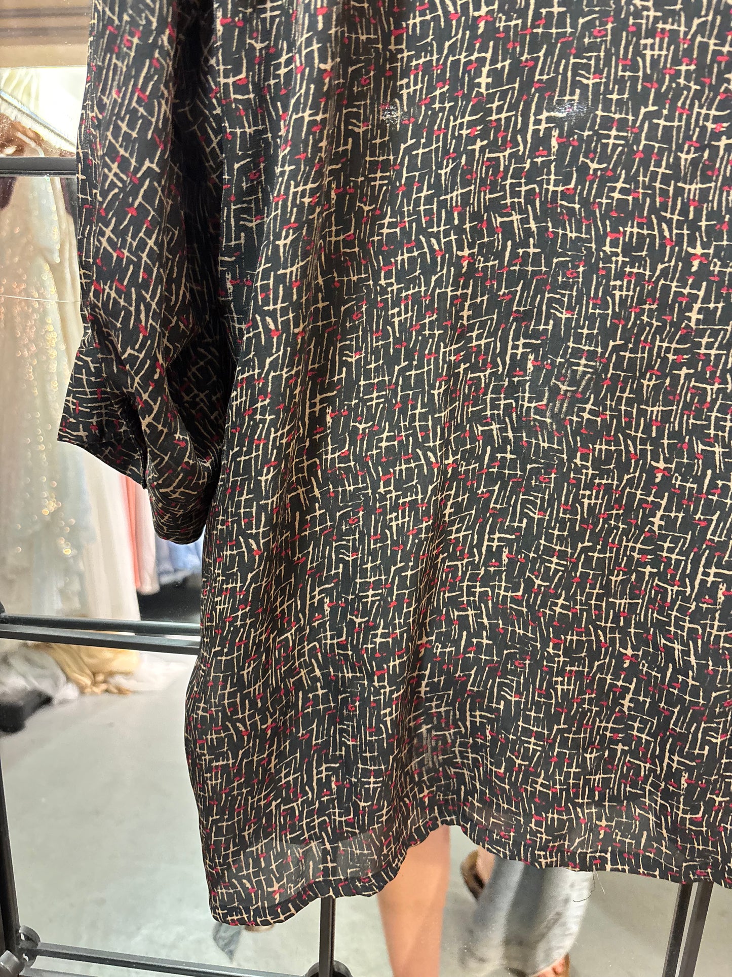 size 4X black red brown pattern PS Career top - long