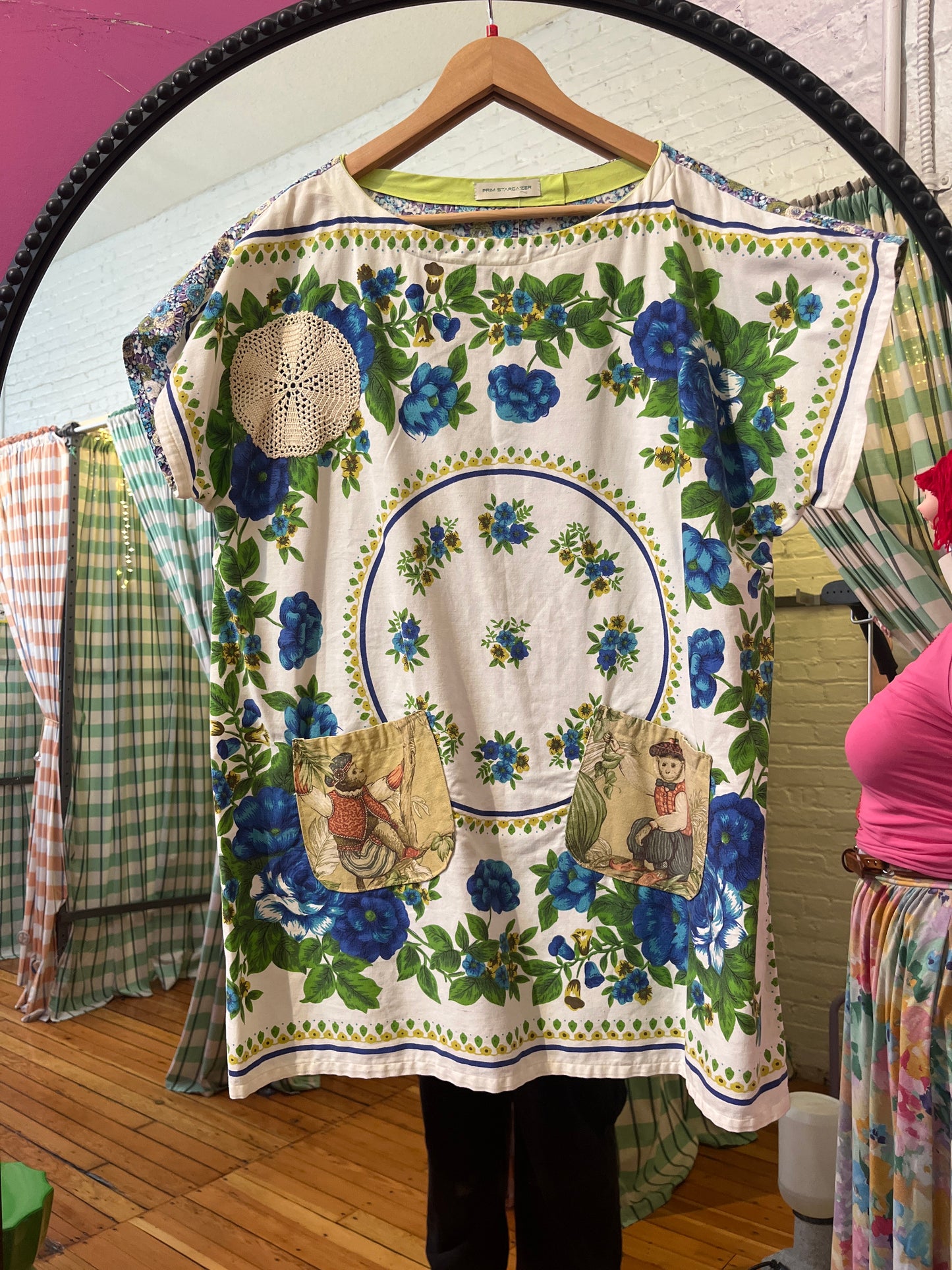 size XLish tea towel monkeys Prim Stargazer tunic