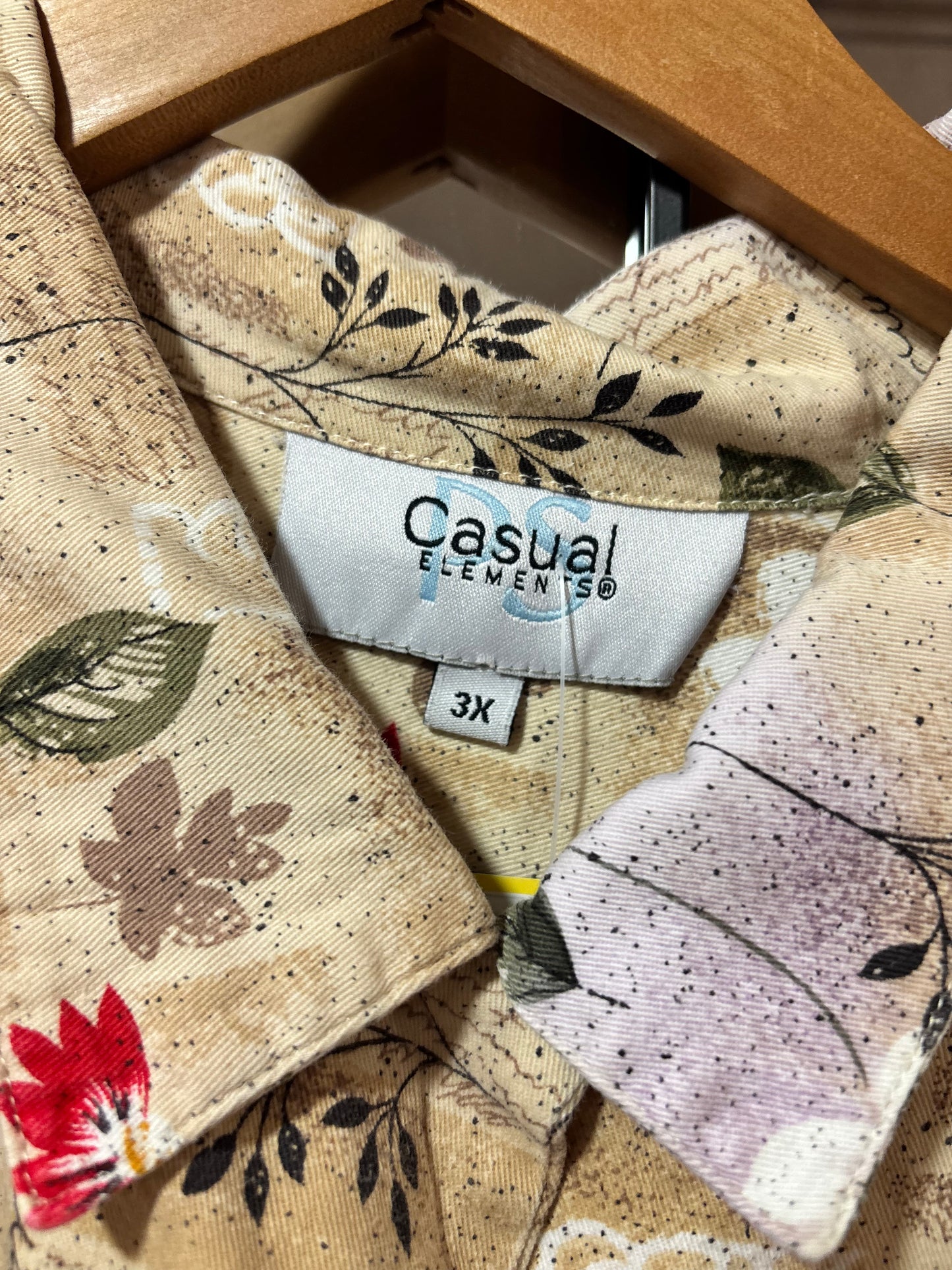 size 3X beige with flowers VINTAGE Career Elements  top - button up