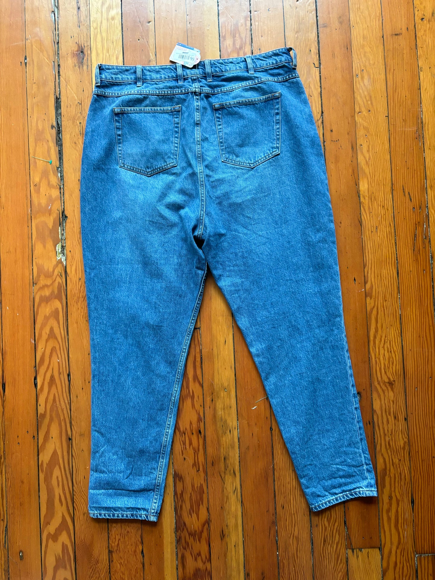 size 40 Bonnie blue Decade jeans - taper (Copy)