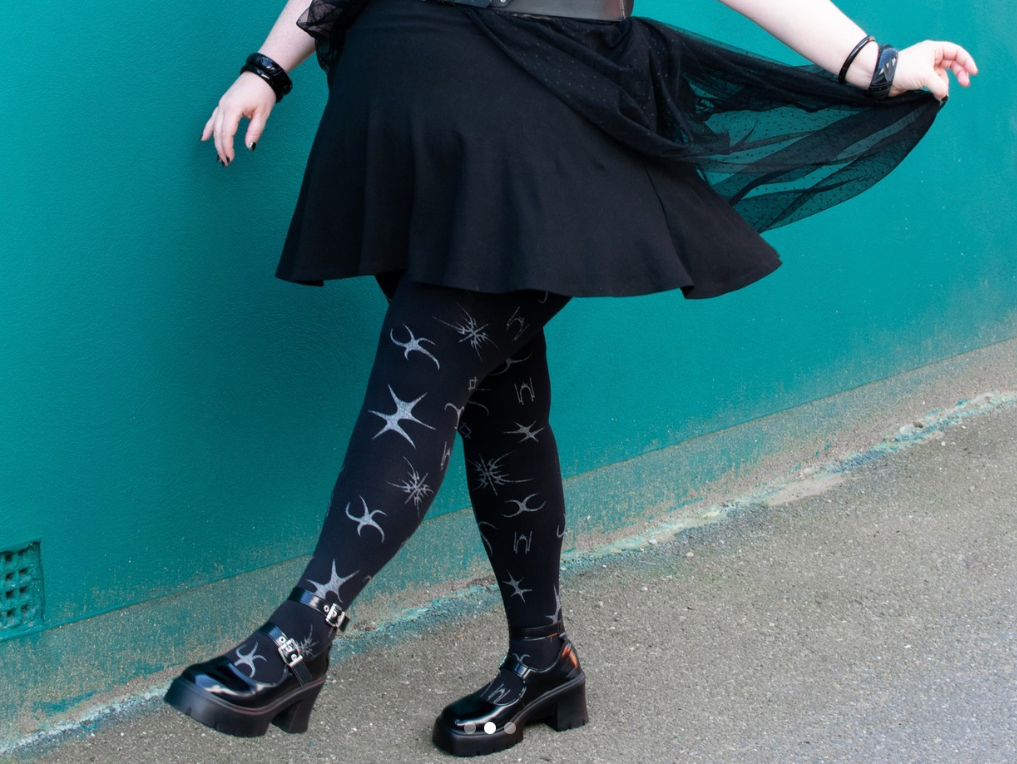 Snag tights