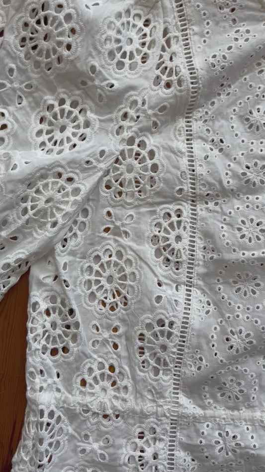 Size XL White eyelet cotton BR Top